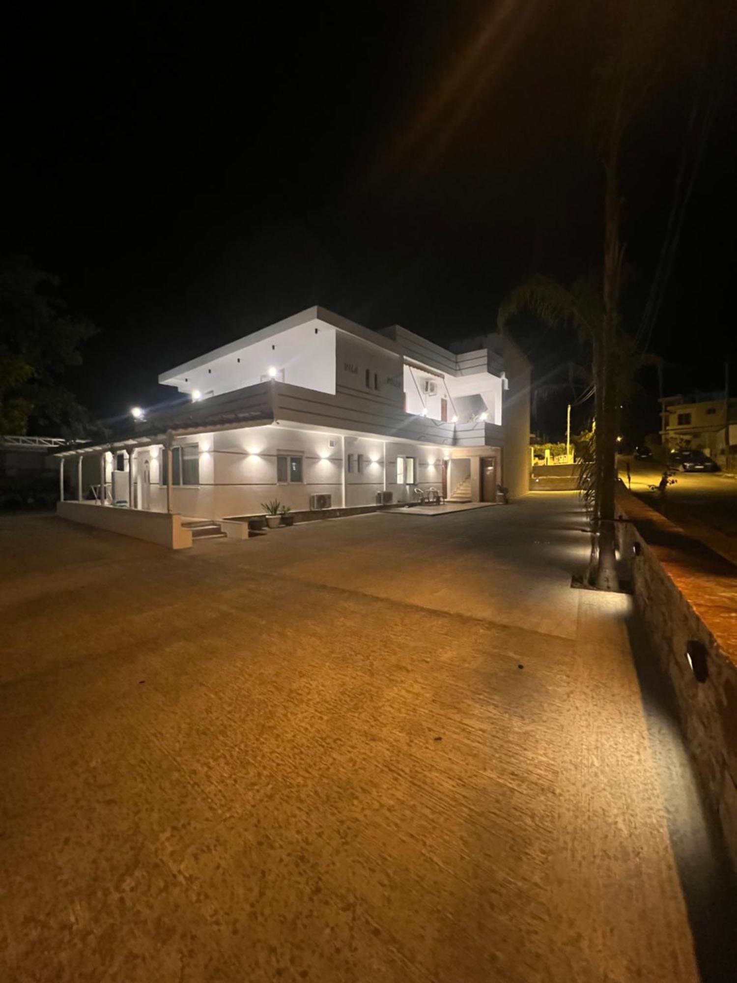 House Pollo Hotel Ксамил Екстериор снимка