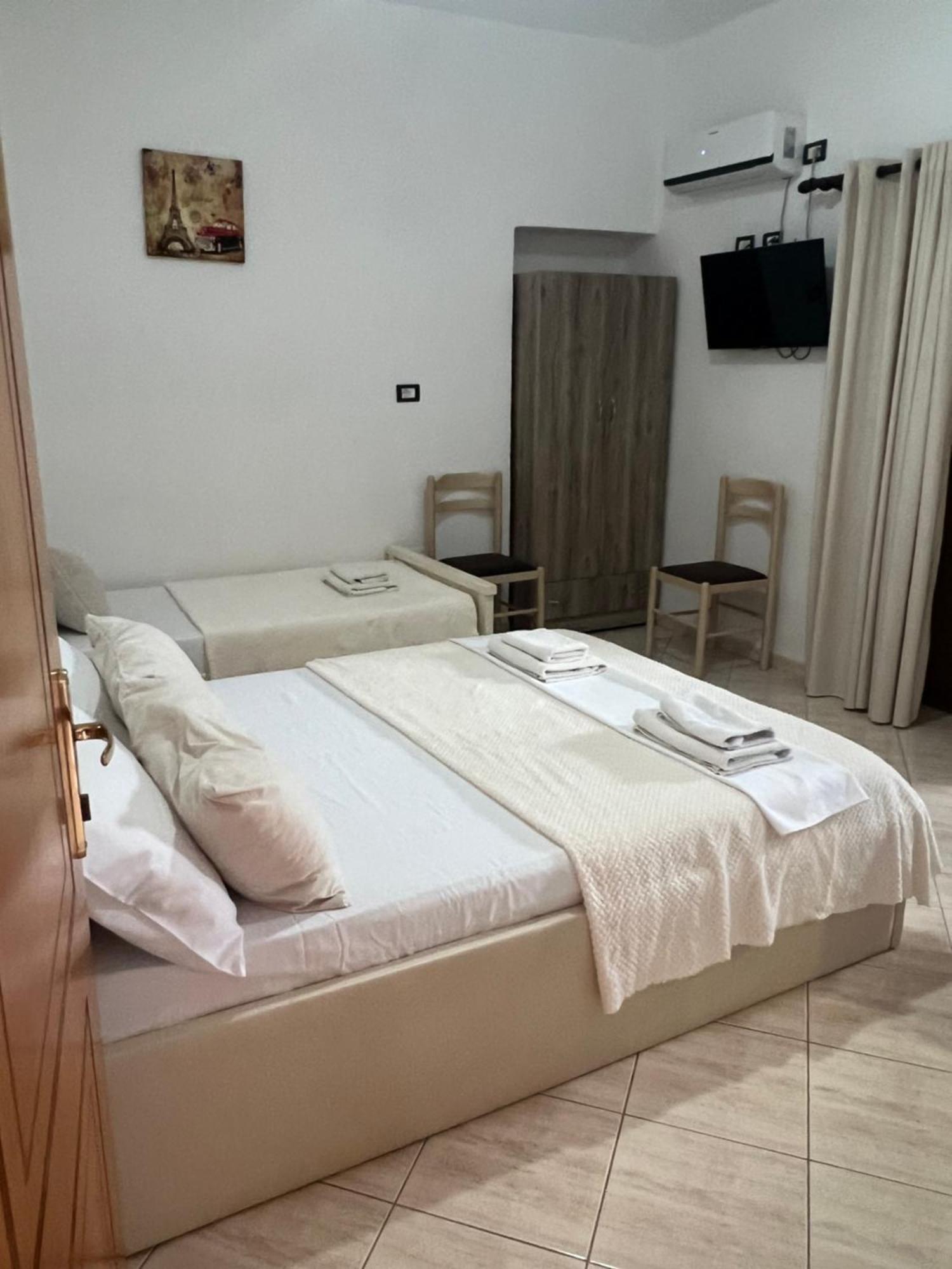 House Pollo Hotel Ксамил Екстериор снимка