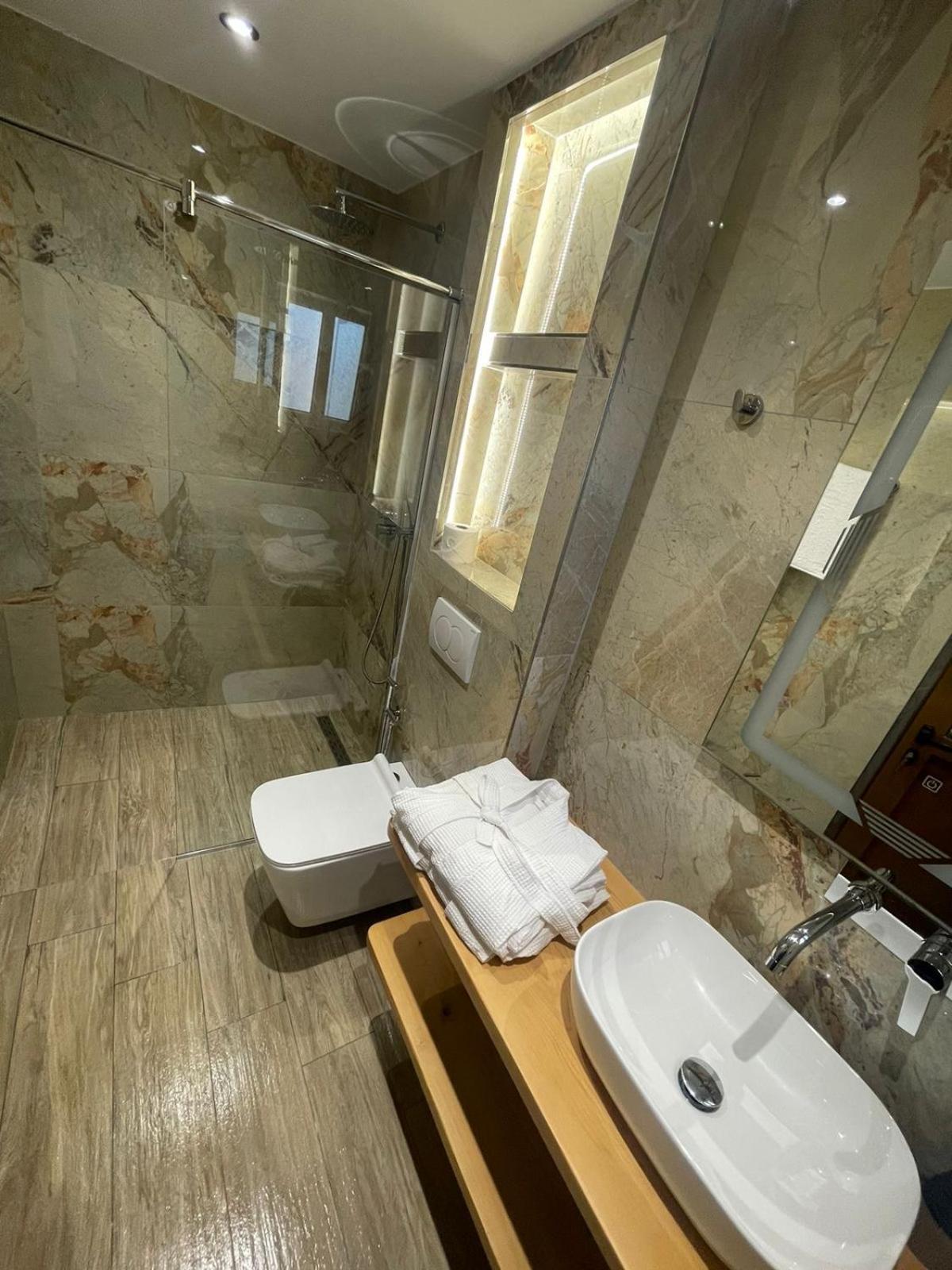 House Pollo Hotel Ксамил Екстериор снимка
