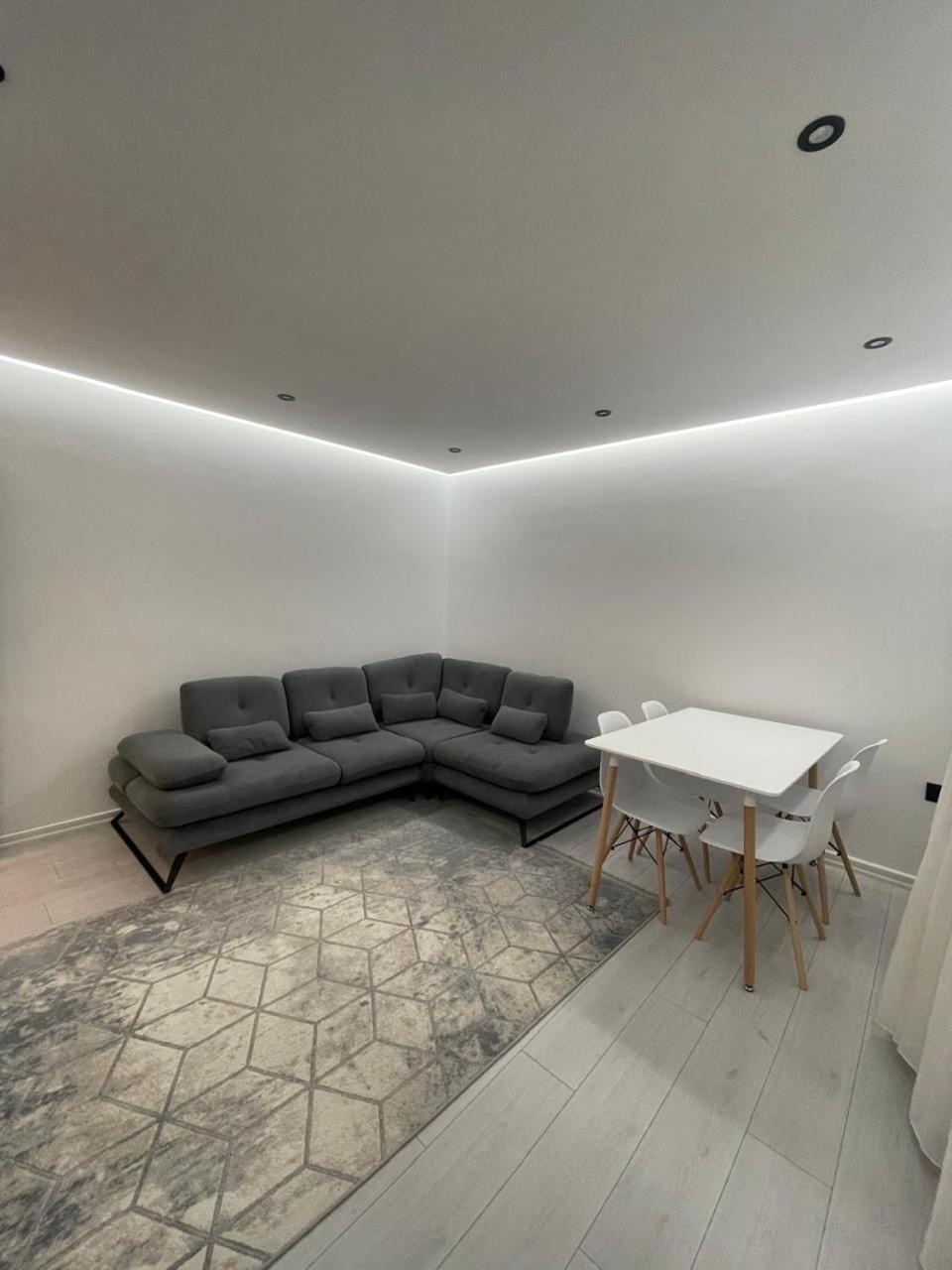 House Pollo Hotel Ксамил Екстериор снимка