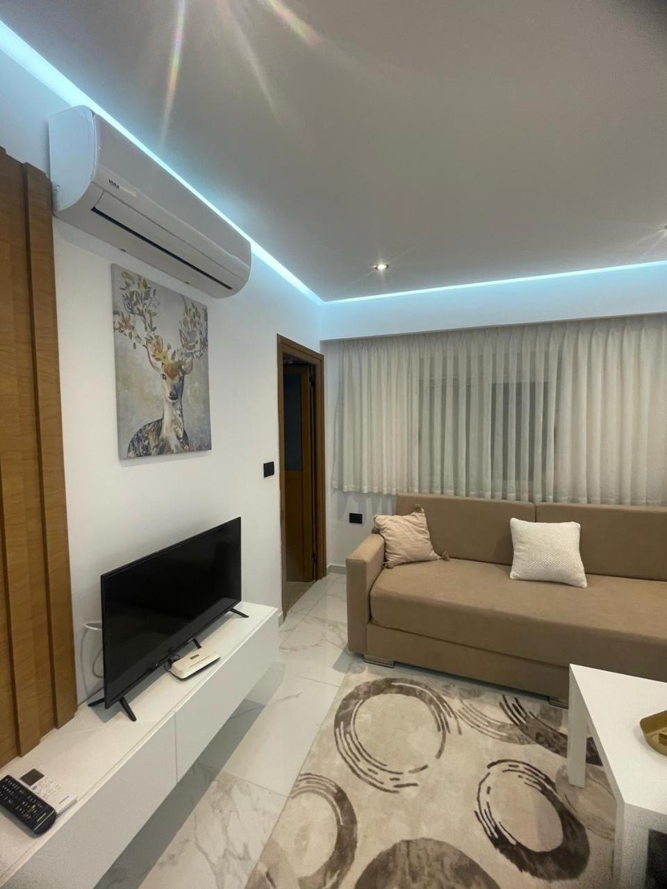 House Pollo Hotel Ксамил Екстериор снимка