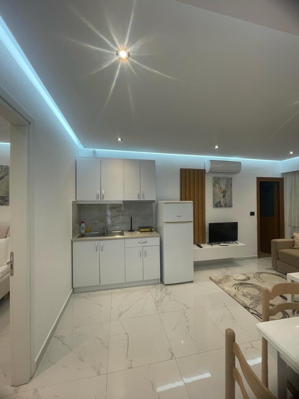 House Pollo Hotel Ксамил Екстериор снимка