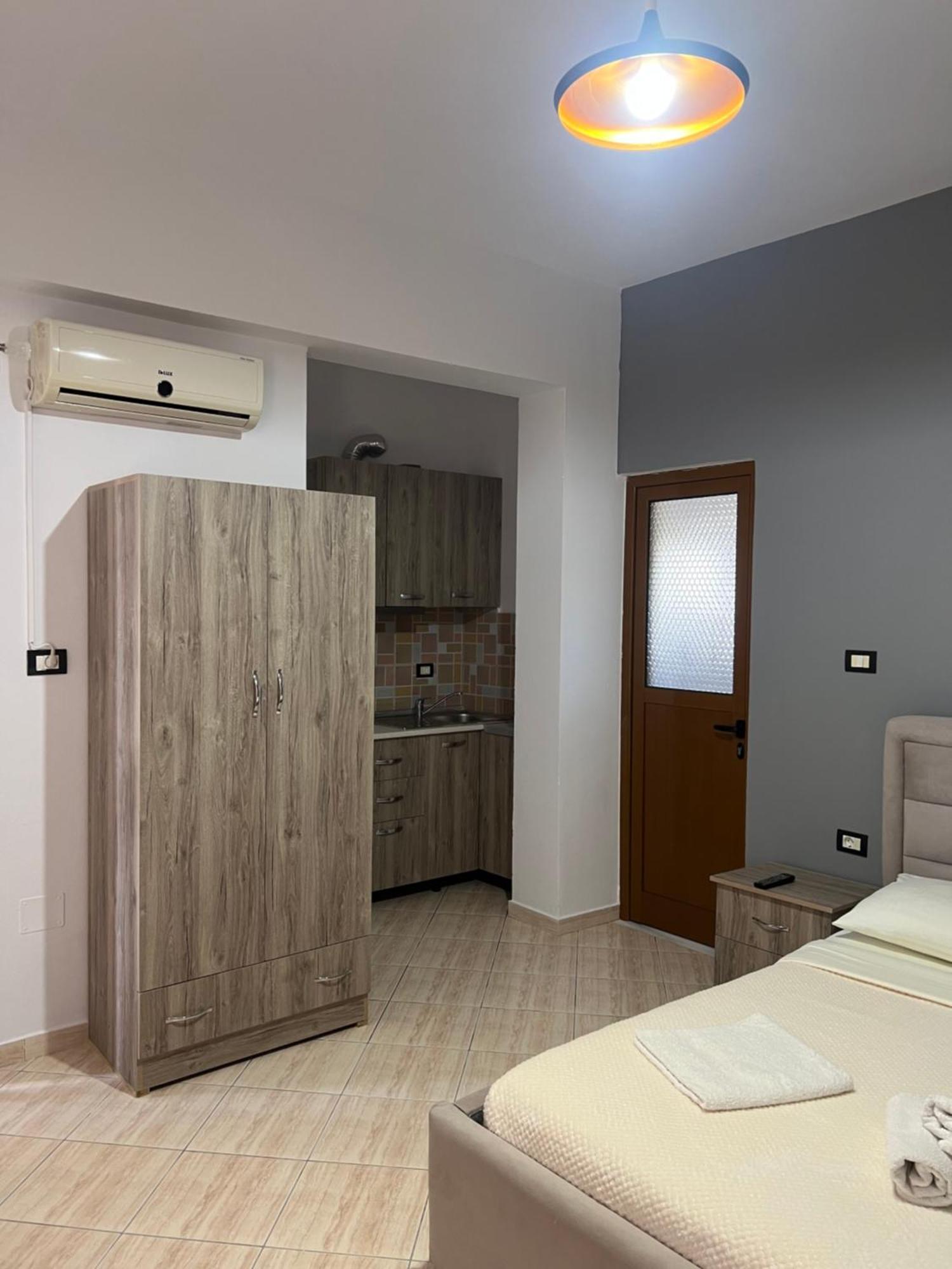 House Pollo Hotel Ксамил Екстериор снимка