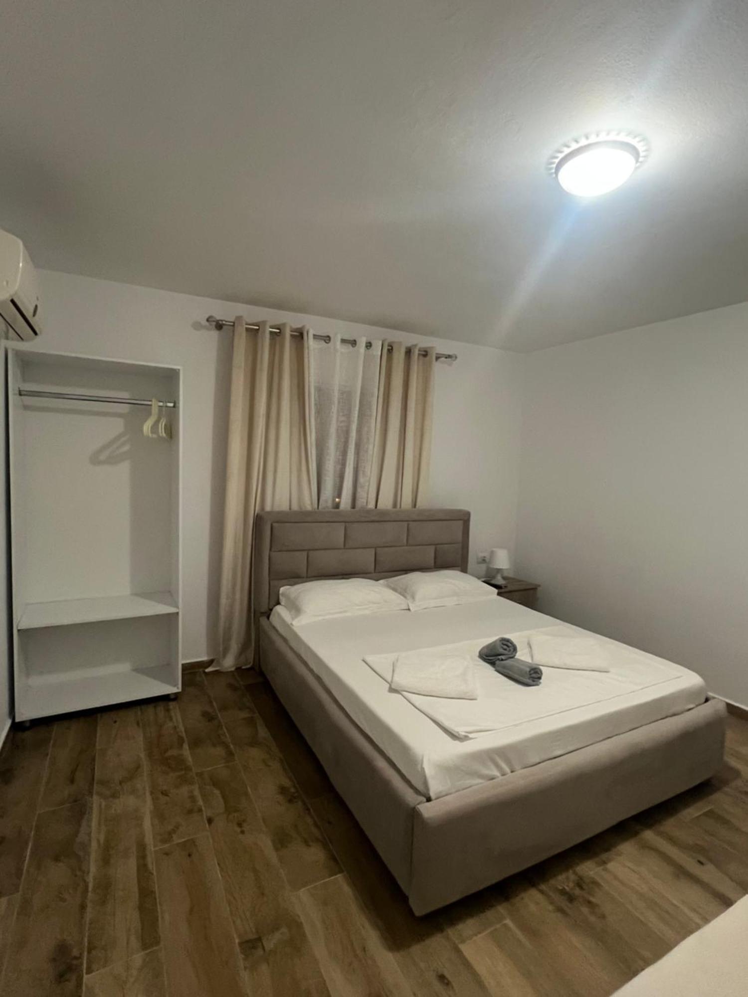 House Pollo Hotel Ксамил Екстериор снимка